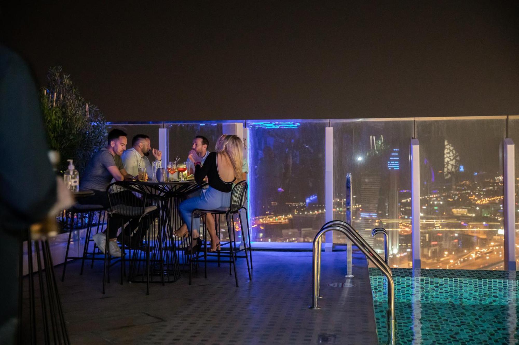 Taj Jumeirah Lakes Towers Дубай Екстер'єр фото