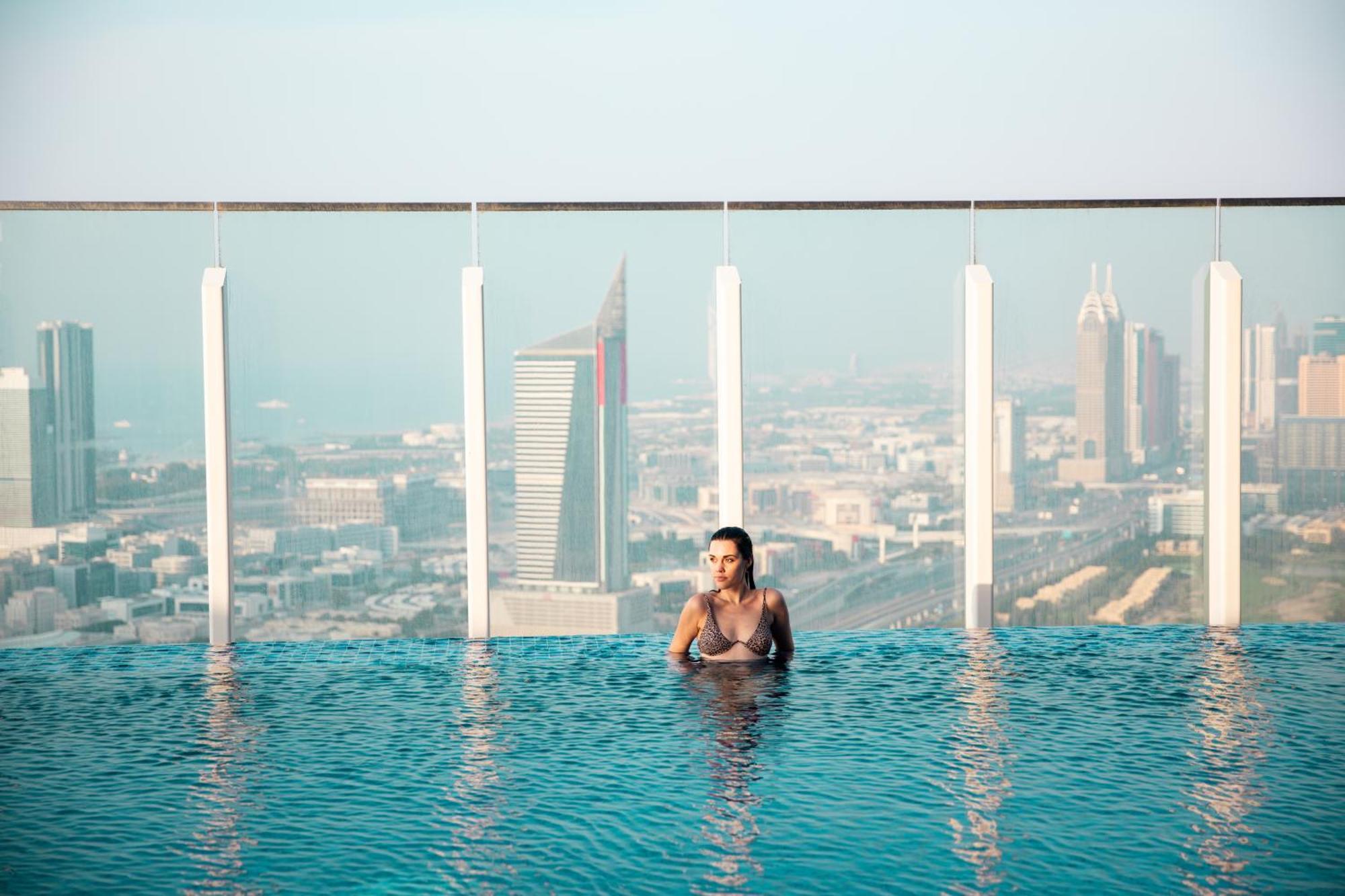 Taj Jumeirah Lakes Towers Дубай Екстер'єр фото